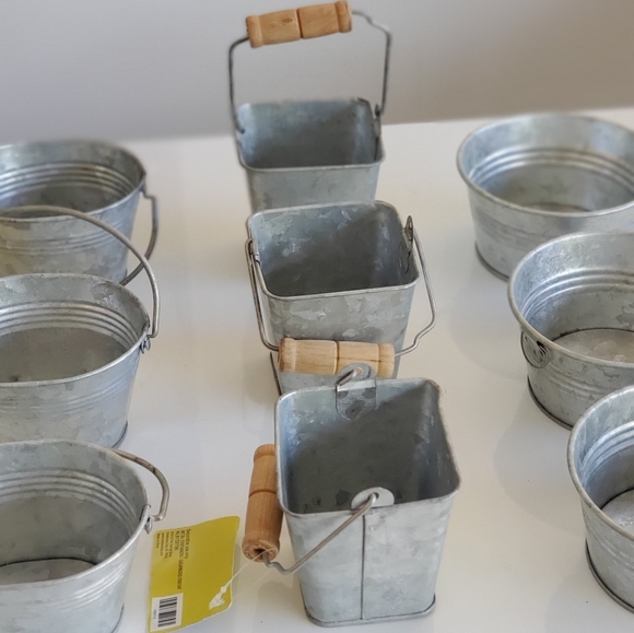 Metal Container Buckets With Handles Measures Approximately 2 To 3 Inches - Picture 5 of 9